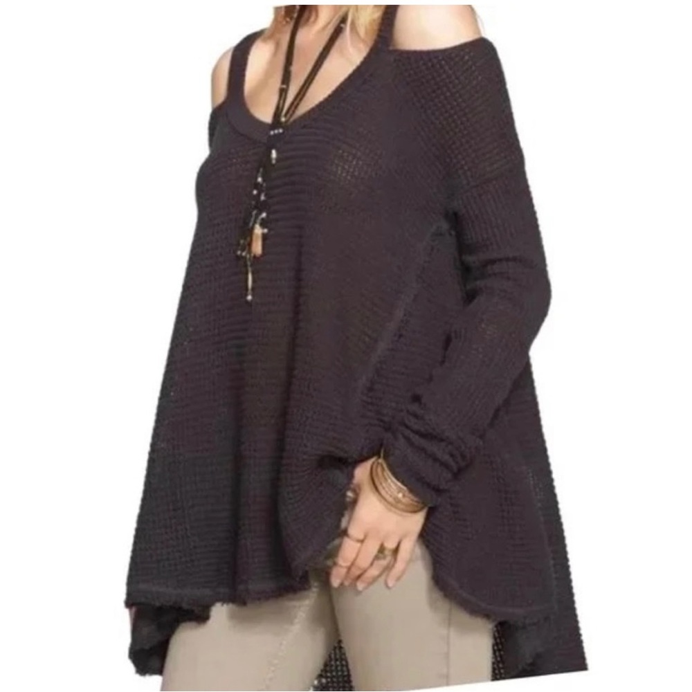 Free People oversized waffle knit cold shoulder tunic top | size XS
